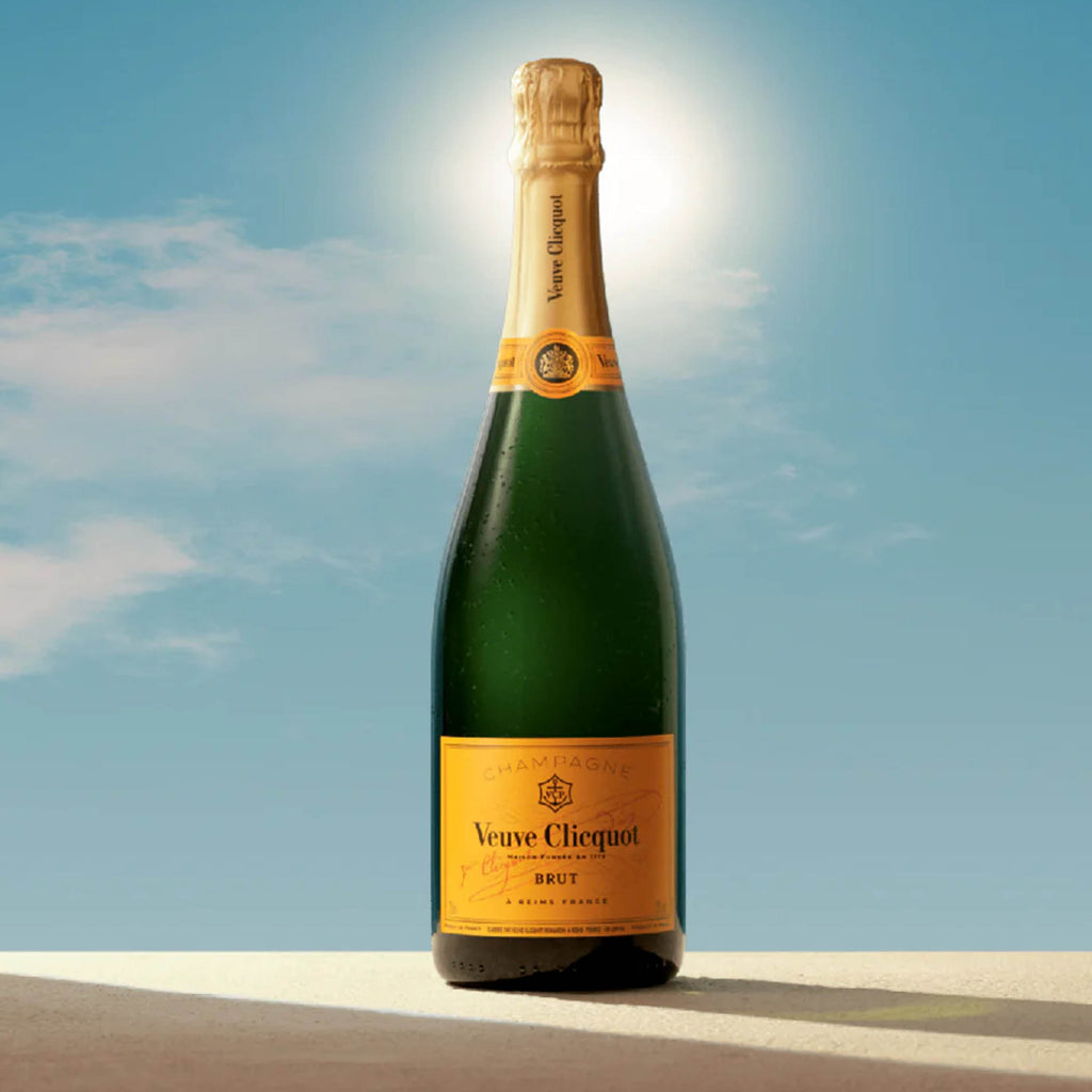 Veuve Clicquot Yellow Label Brut Champagne Veuve Clicquot Yellow Label Brut Champagne